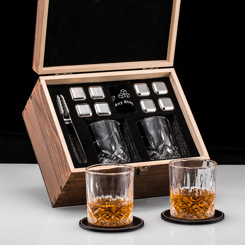 Ice Cubes and Whiskey Rock Glass Set